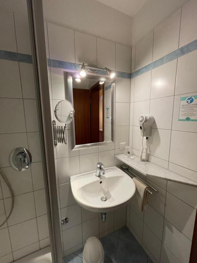 Zum Schwanen Garni Hotell Buggingen Eksteriør bilde