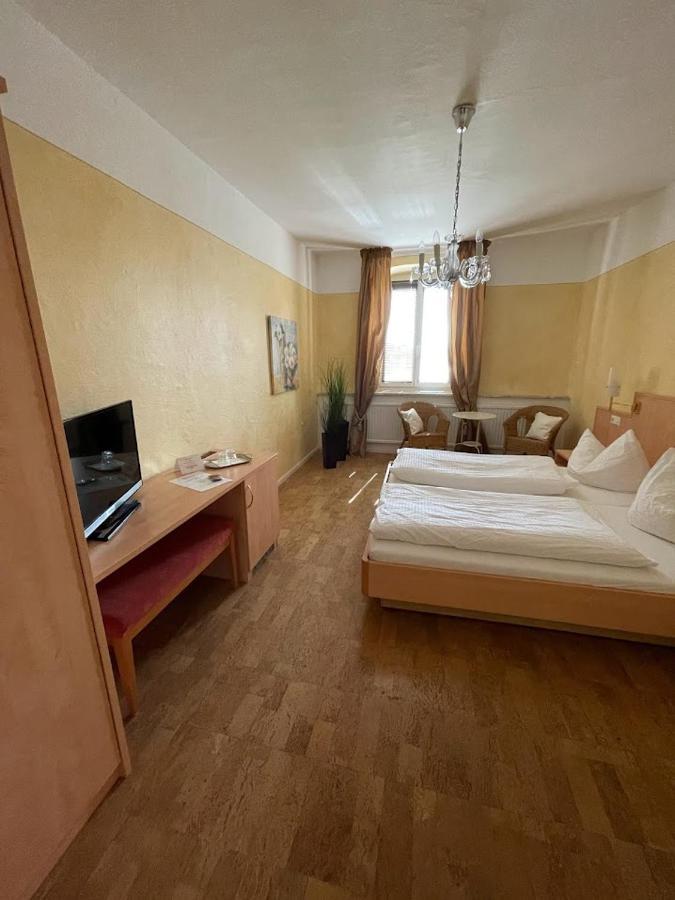 Zum Schwanen Garni Hotell Buggingen Eksteriør bilde
