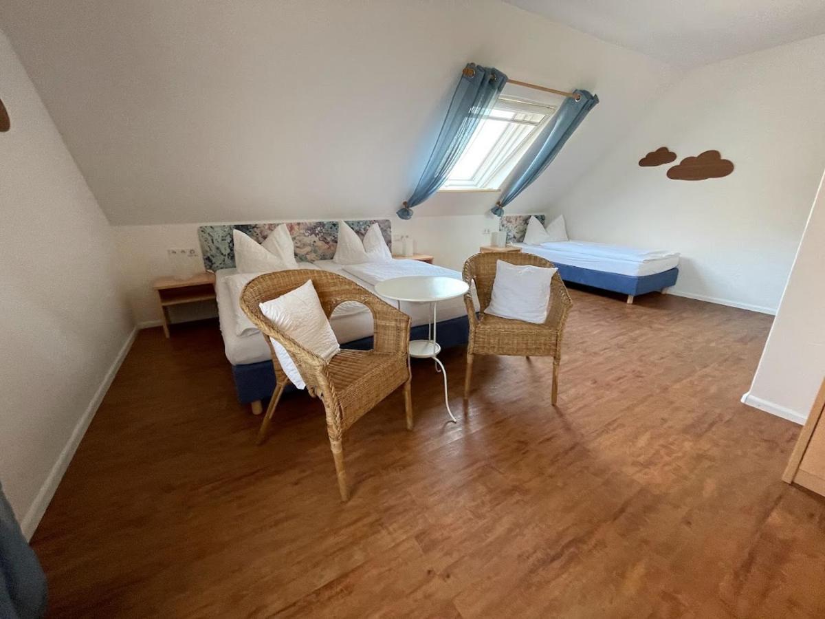 Zum Schwanen Garni Hotell Buggingen Eksteriør bilde