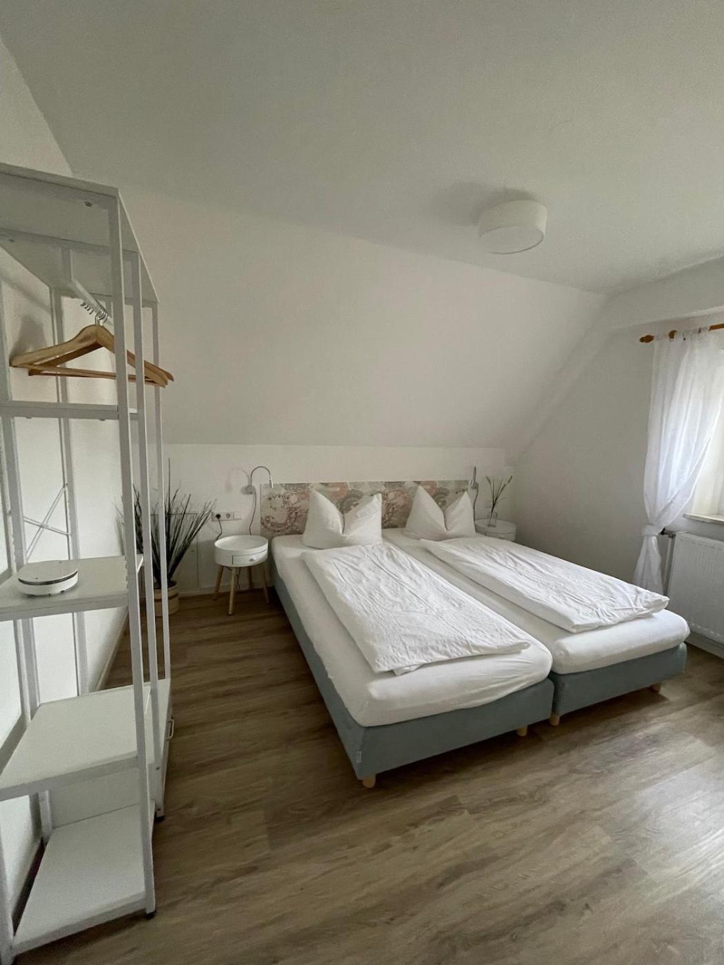 Zum Schwanen Garni Hotell Buggingen Eksteriør bilde